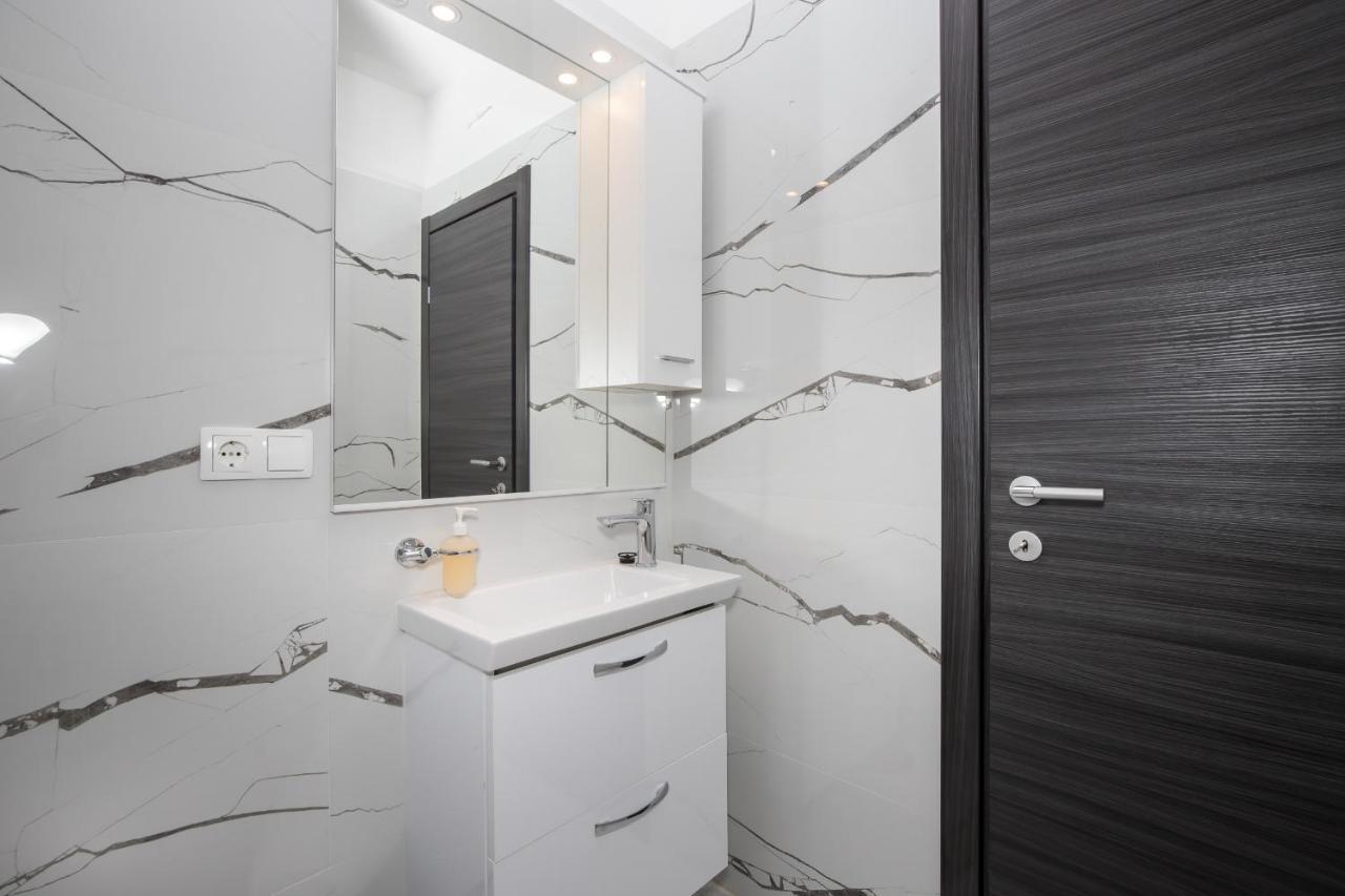 Apartments Blueview Postira Exterior foto