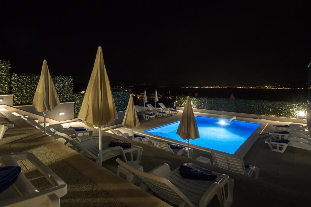 Apartments Blueview Postira Exterior foto