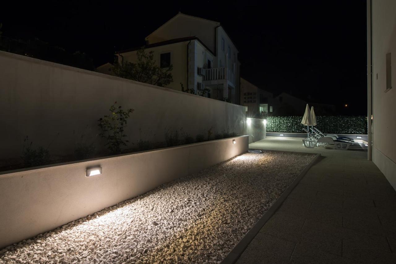 Apartments Blueview Postira Exterior foto