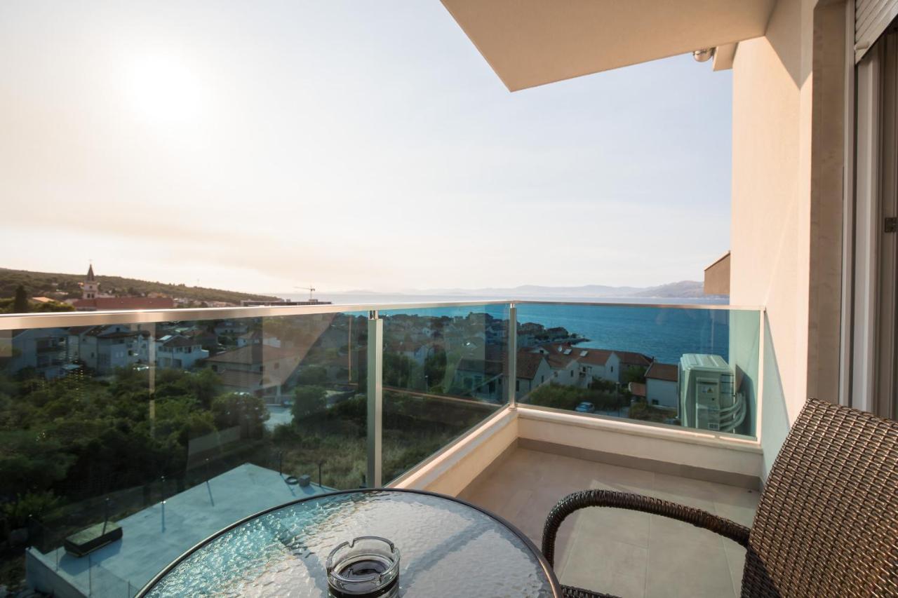 Apartments Blueview Postira Exterior foto